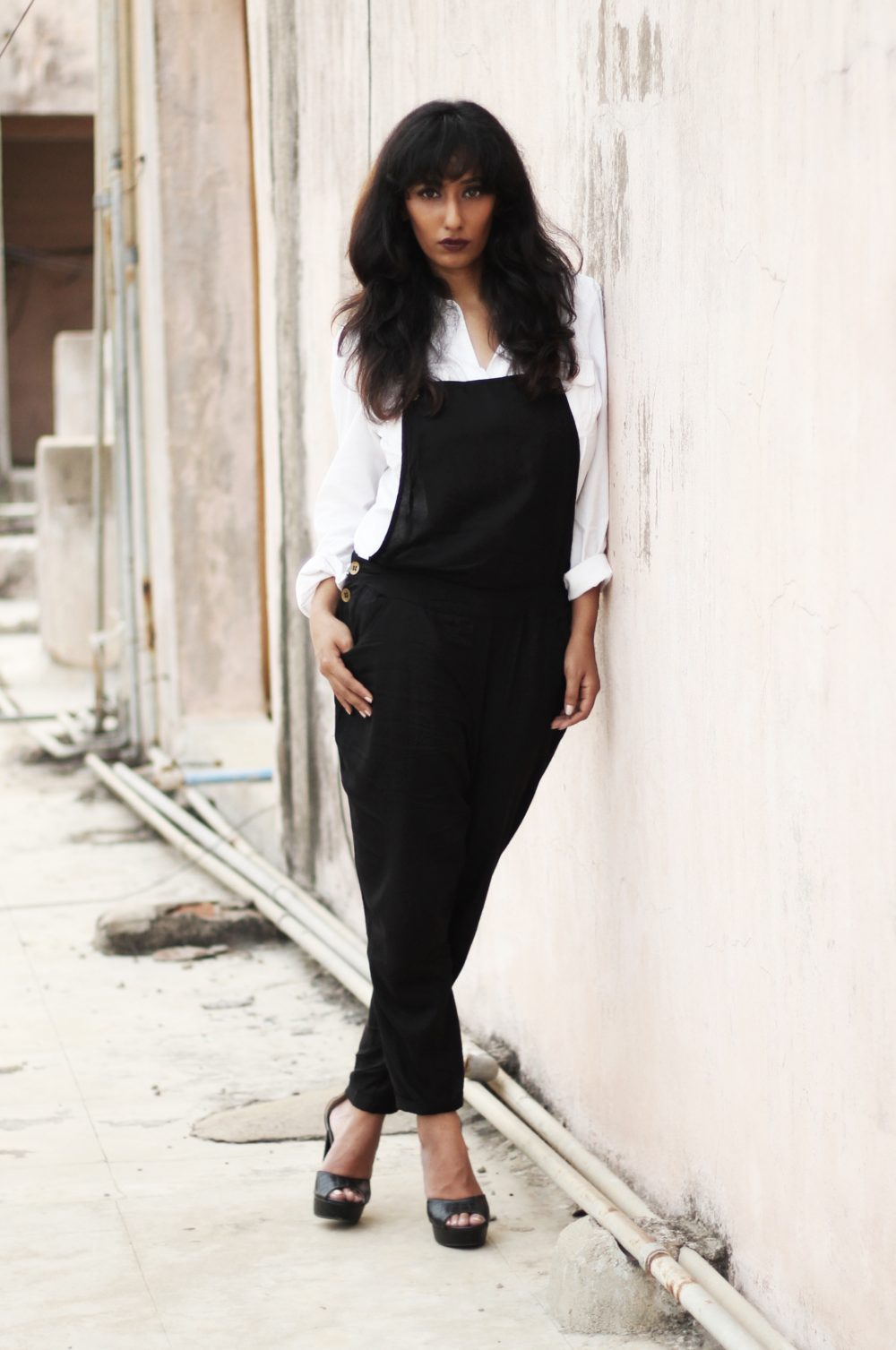 Black Dungaree White Shirt Wine Lipstick Burgundy Fringe Casual Heels Streetstyle fashion style beauty blogger Indian dark dusky photography Naznin Suhaer Hyderabad I Dress for the Appplause